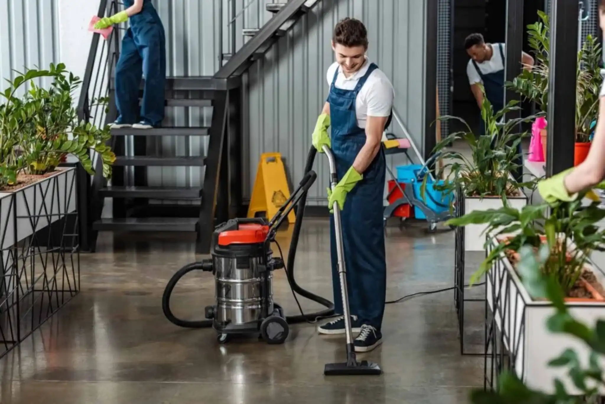 Stairwell & Hallway Cleaning https://greencleanmzug.com/wp-content/uploads/2026/04/stairs3_optimized.webp